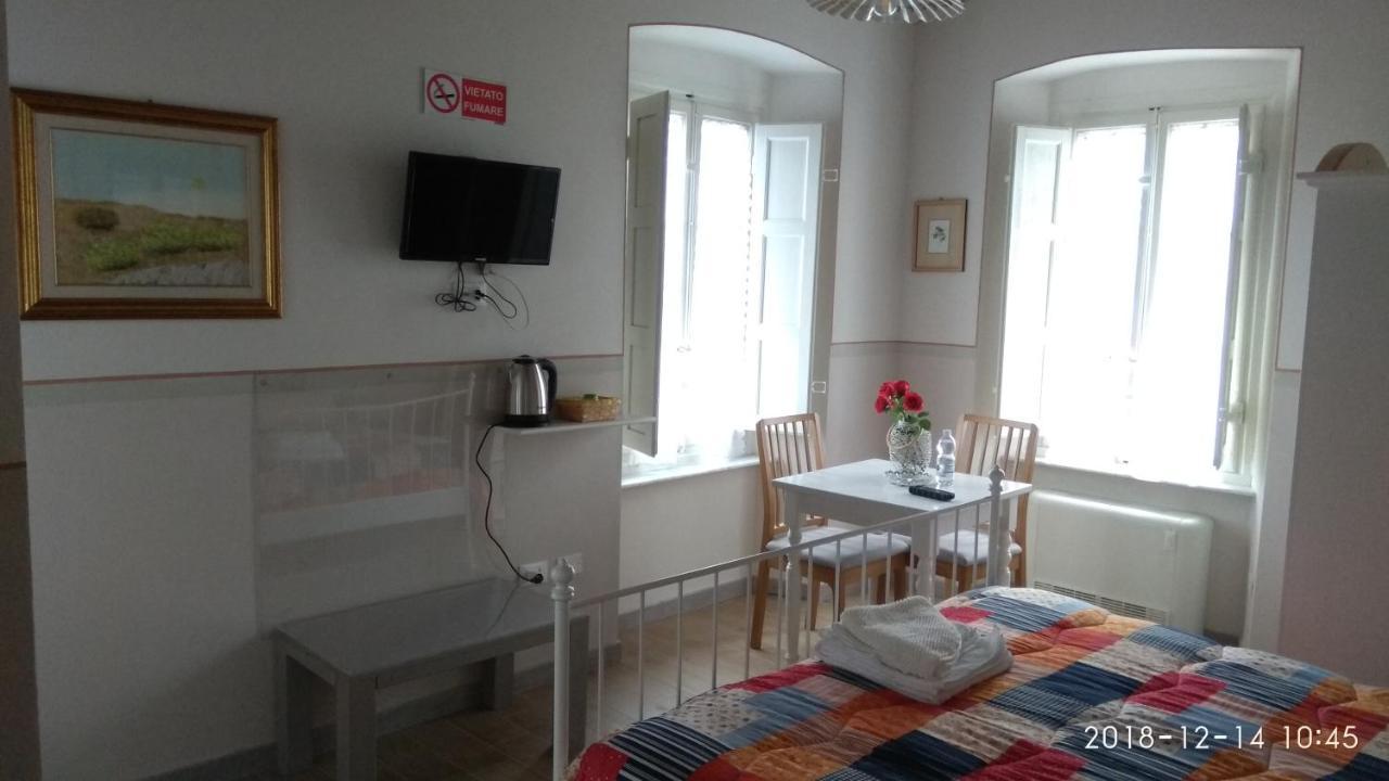 Le Rondini Di San Donato Bed & Breakfast ลุคคา ภายนอก รูปภาพ